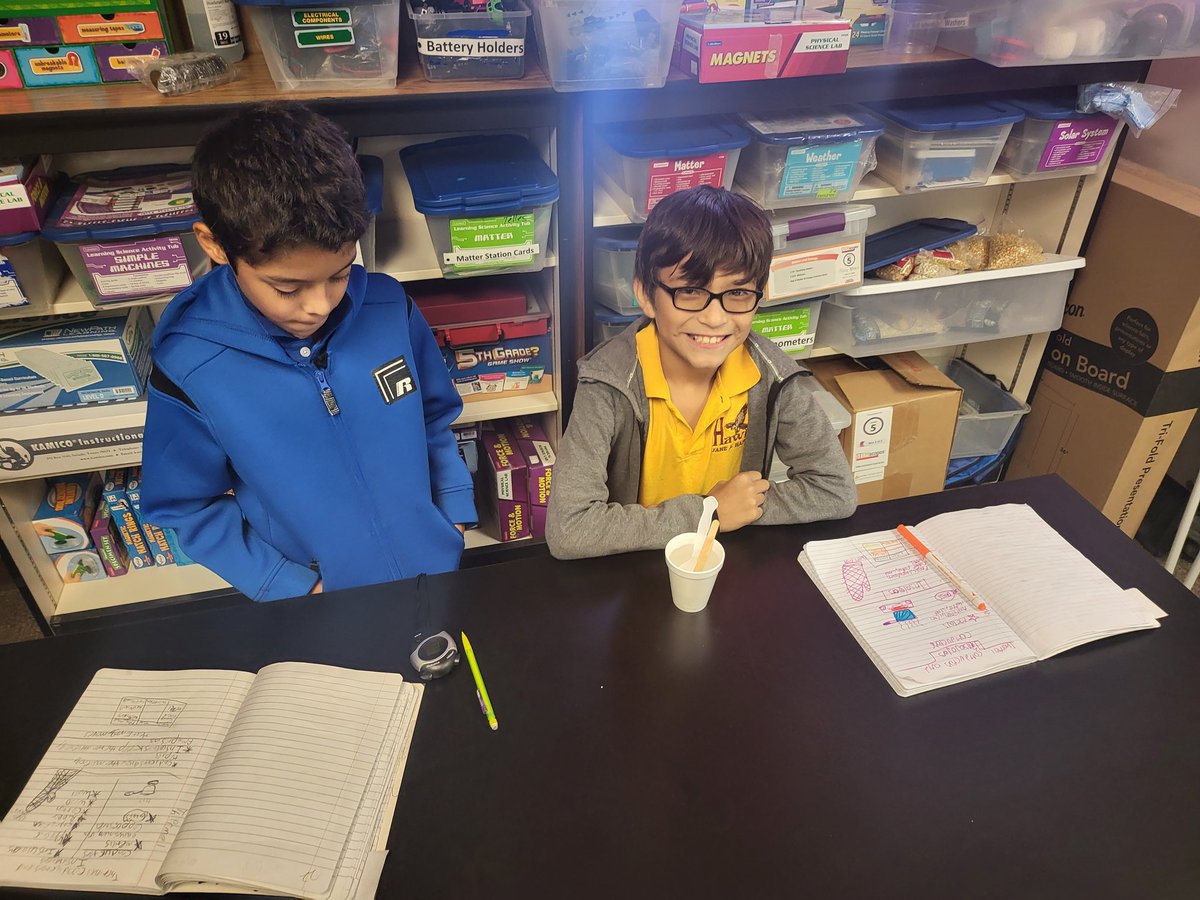 ASantana_JHS's tweet photo. 5th grade hawk scientists investigate different materials for their conduction and insulation of thermal energy. π‘π¨βπ¬π©βπ¬π₯ΌβοΈ #HawkPrideSISD #TeamSISD https://t.co/fXGSPiLVaZ