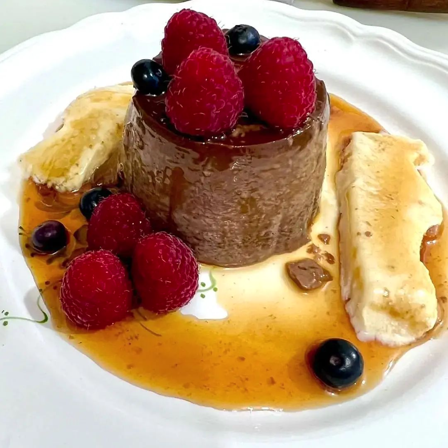 veleritochoco's tweet photo. Deja espacio para nuestro "Frío de Chocolate" para conquistar tu paladar.
Velerito Choco ⛵ by FM 2020 Cocina de mar en laja, leña y carbón. 📞 993-238-0992

#veleritochoco https://t.co/Yg80lPN3uS