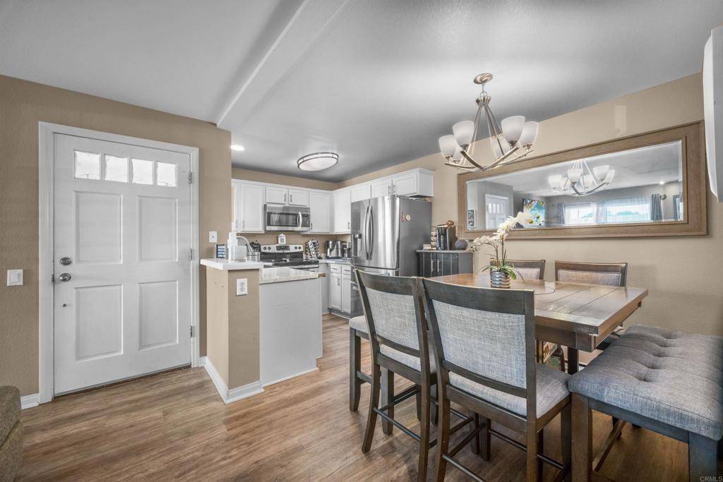 RealtorBill3's tweet image. Motivated Sellers! Gorgeous condo!!! 3550 Sunset Lane #2, San Ysidro, CA 92173 is available now!
Take a look at this awesome space, why rent? billlanerealty.com/d8qwtqun