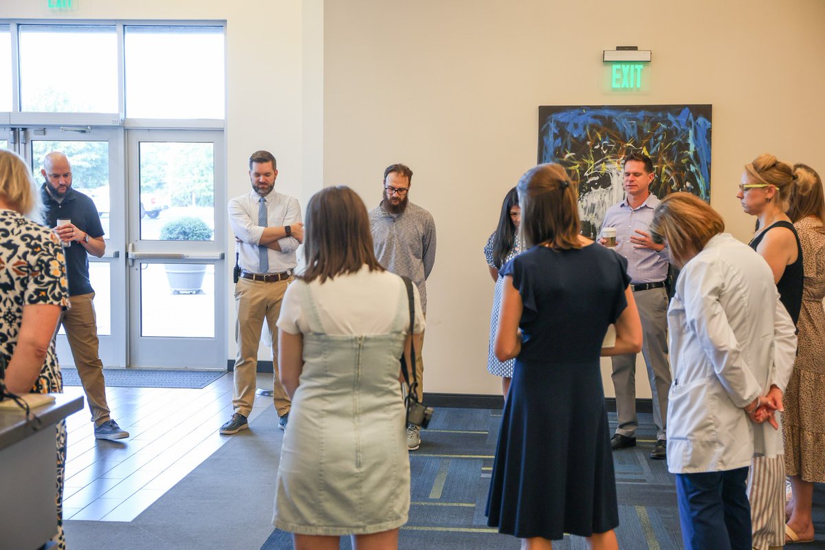 CalvaryCLT's tweet photo. First day of the school year for Calvary Christian Academy!📝📚🍎 We love seeing all these smiling faces on campus and pray they have a great year.

#calvaryclt #calvarychristianacademy #firstday2023 #firstdayofschool https://t.co/eXtRwsNGg4