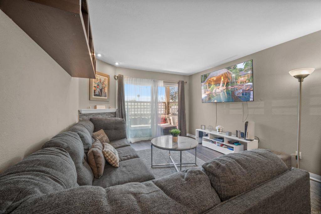 RealtorBill3's tweet image. Motivated Sellers! Gorgeous condo!!! 3550 Sunset Lane #2, San Ysidro, CA 92173 is available now!
Take a look at this awesome space, why rent? billlanerealty.com/d8qwtqun