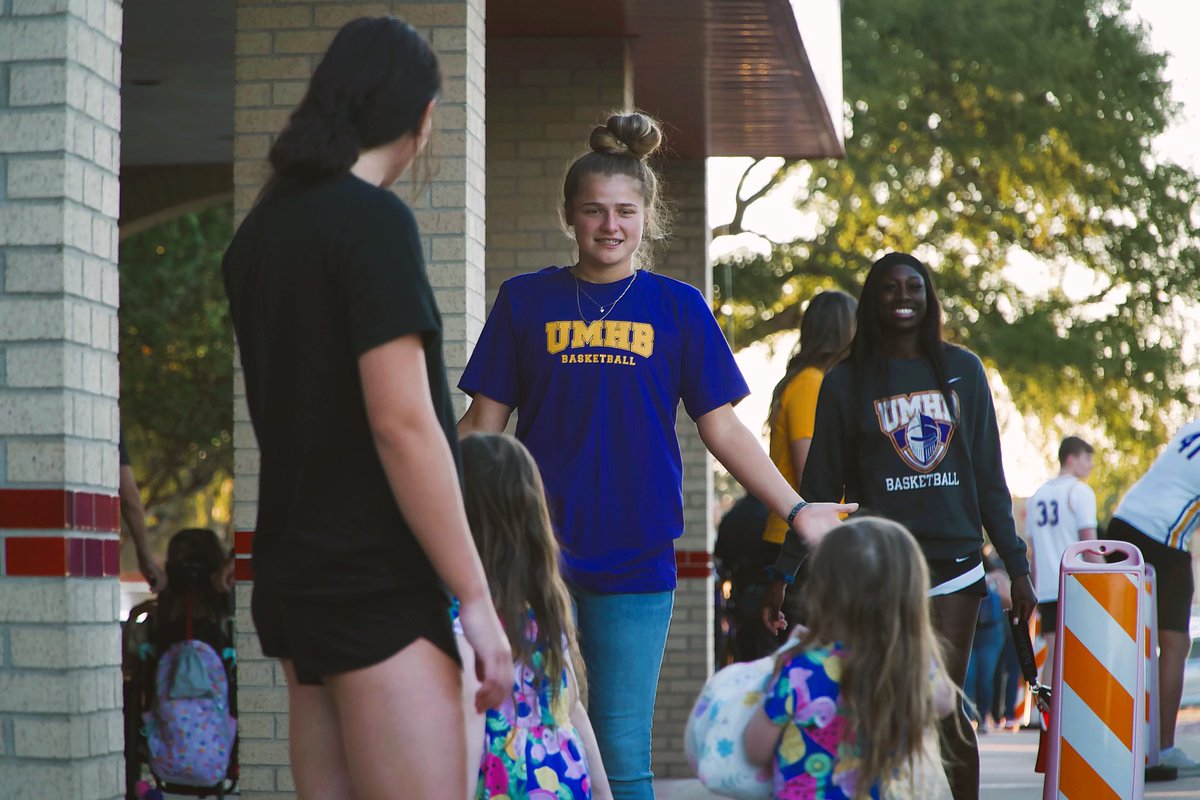 UMHB Women's Basketball🏀 tweet media
