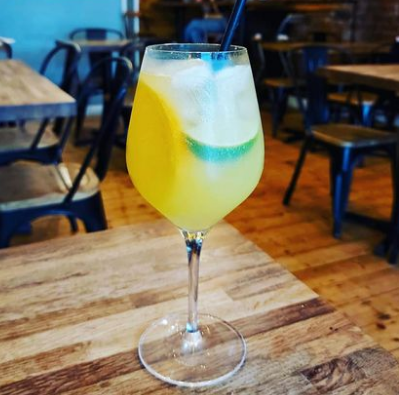 Ok, you can totally blame us for it feeling like winter again today 📷📷. We got overexcited with the sunshine yesterday and launched our ‘Spring Cocktails Specials’