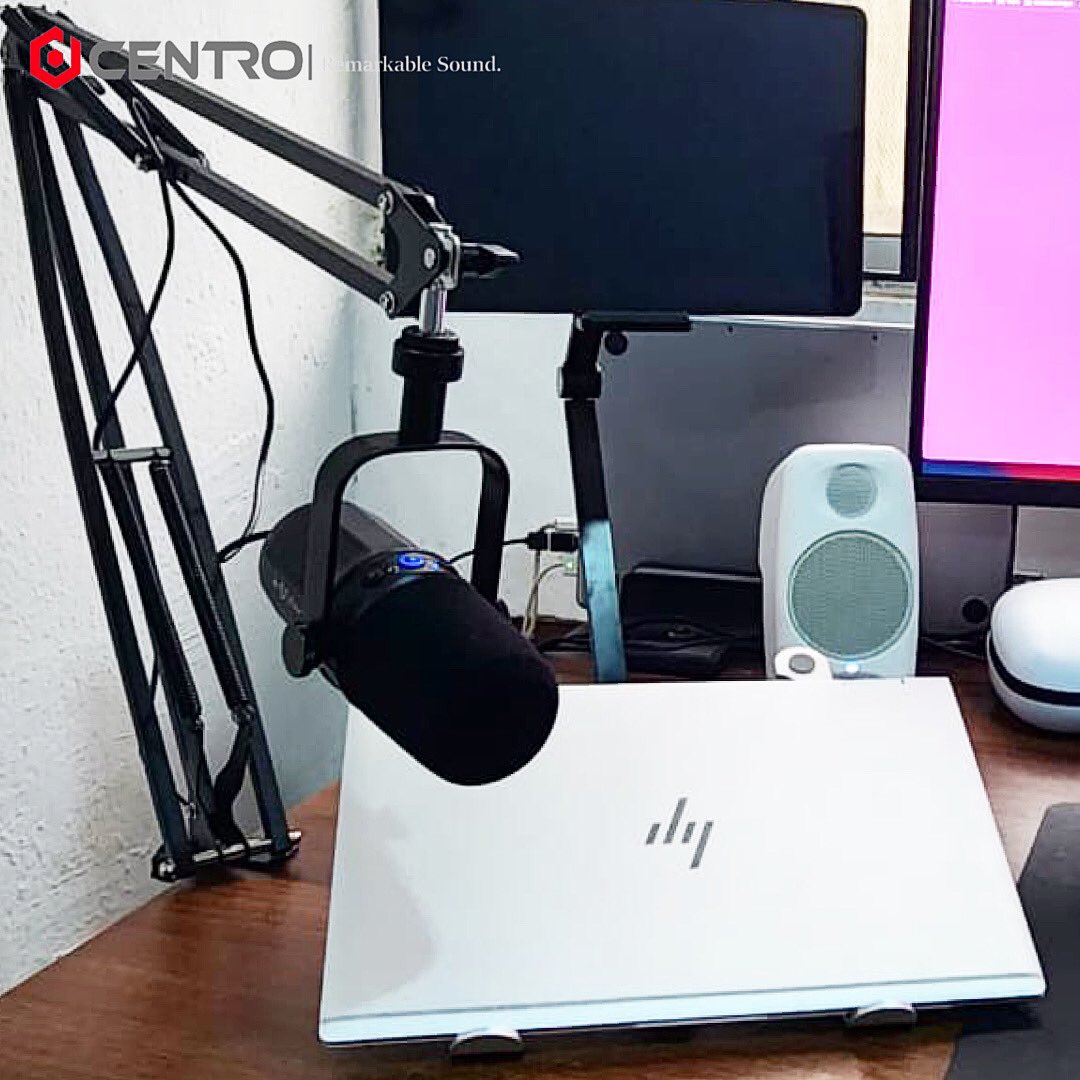 Centro_audio's tweet photo. The CE7 microphone truly stands out. Compared to Laptop and Smartphone mics, it’s voice isolation technology is remarkable. Clear, professional recordings with minimal background noise. 
Easy to setup, sleek design. Captures even when slightly away from the mic. https://t.co/pXfpotL8P6