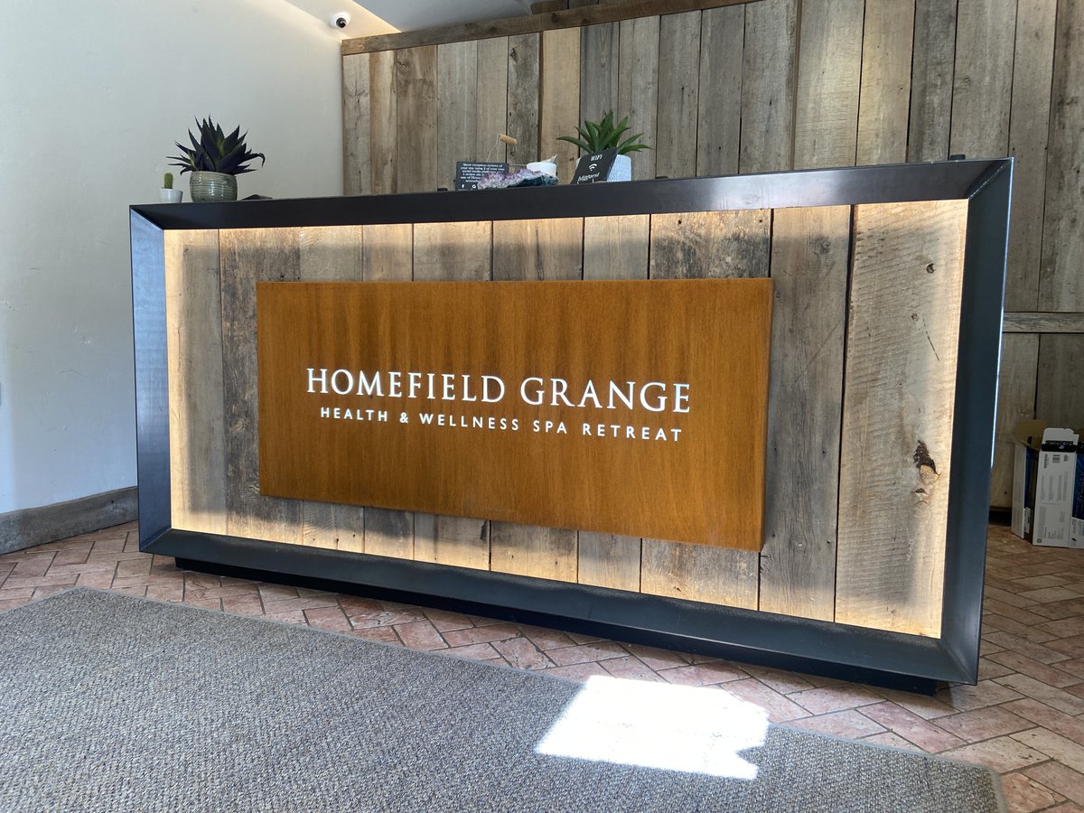 PumpkinPrint's tweet image. Installed today @homefieldgrange Rushton, light-box sign fabricated from corten steel and given a natural patina over a two week period. Fret cut text, backed in opal acrylic and internally illuminated using cool white LEDs. Nice job! #ledsigns #patina #receptionsign