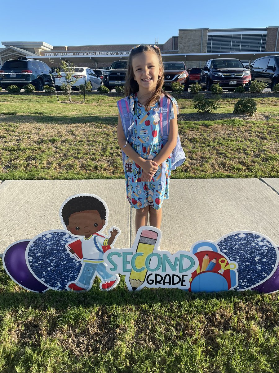PreK and 2nd Grade! 😭 this is the 1st day of school I have gotten to do because I’m normally at my school on the first day! ❤️ #katyisdfirstday