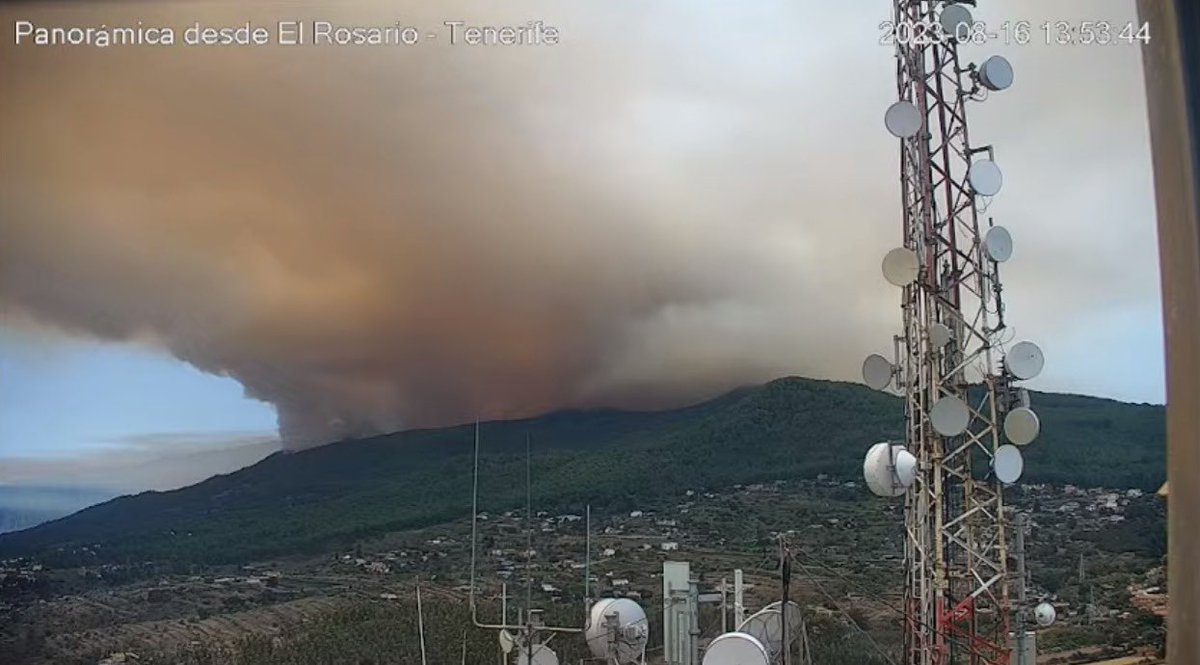 UDLasZocas's tweet photo. Todo nuestro apoyo y ánimo a todos esas personas que están luchando contra el #IFArafoCandelaria
#NuestrasIslas #Arafo #Candelaria #NoIncendios #Animos #FuerzaEquipos
#Naturaleza😞😞 https://t.co/NWaQAsi1RS
