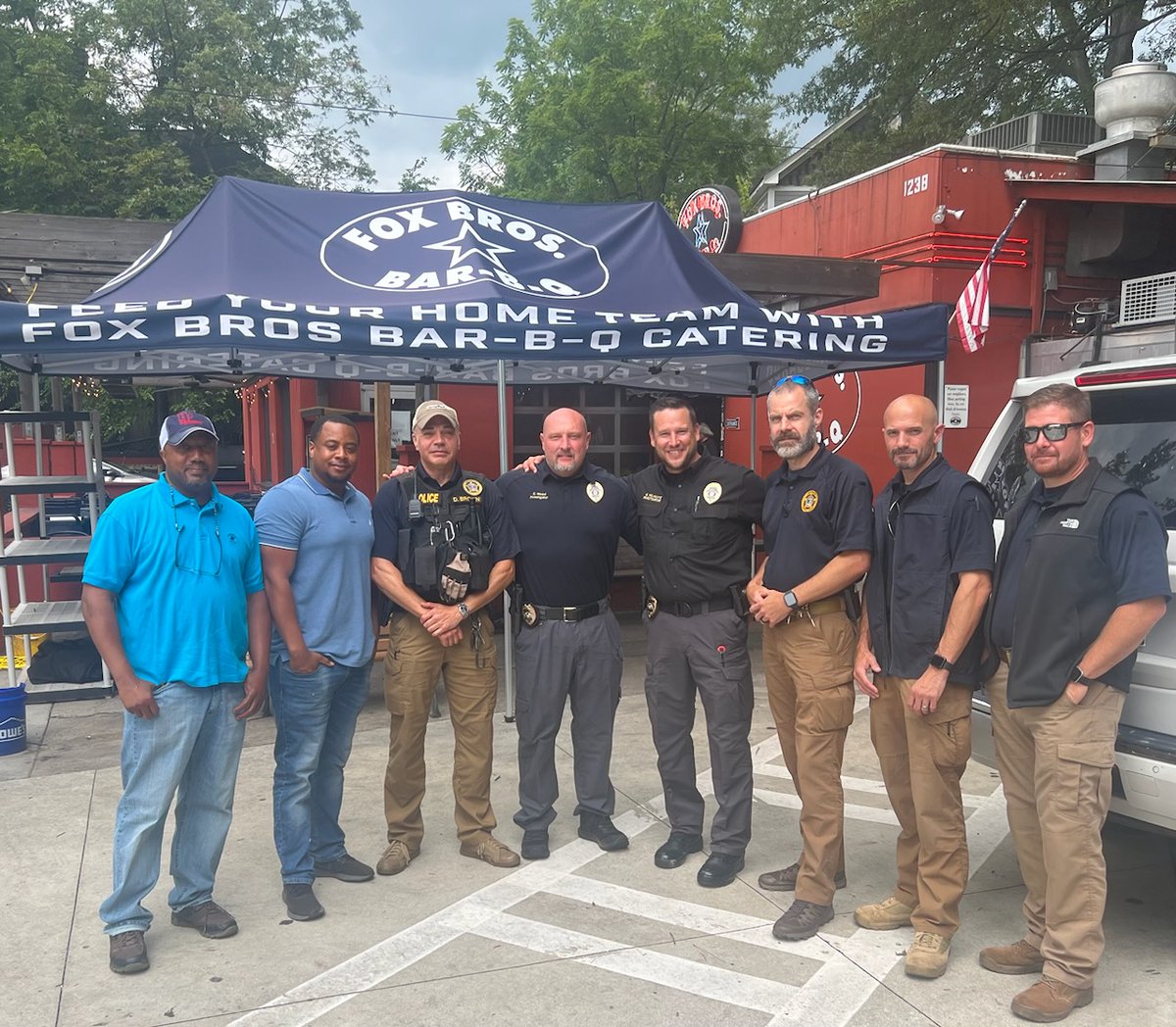gaportspolice's tweet photo. Yesterday, our investigators went to Atlanta, to meet with CSX Police and the Atlanta Police Gang Unit to discuss rail cargo theft. Together, we're forging stronger bonds and strategies to protect our communities. #Teamwork #LawEnforcement #CommunitySafety #GPAPD #GeorgiaPorts https://t.co/zerhnp0Kzh