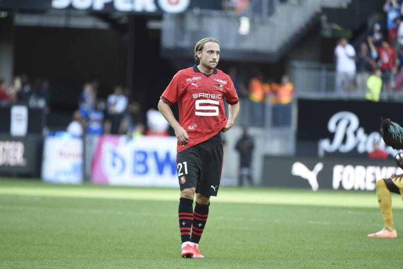 AL24Francais's tweet photo. Le club allemand VFL Wolfsburg a annoncé ce mercredi le recrutement du milieu de terrain international #croate Lovro
Majer, en provenance du club français Stade Rennais, au sein duquel il avait évolué pendant les deux précédentes saisons.
#Football #Allemagne #club #transfert https://t.co/ZOi2DFd6bp