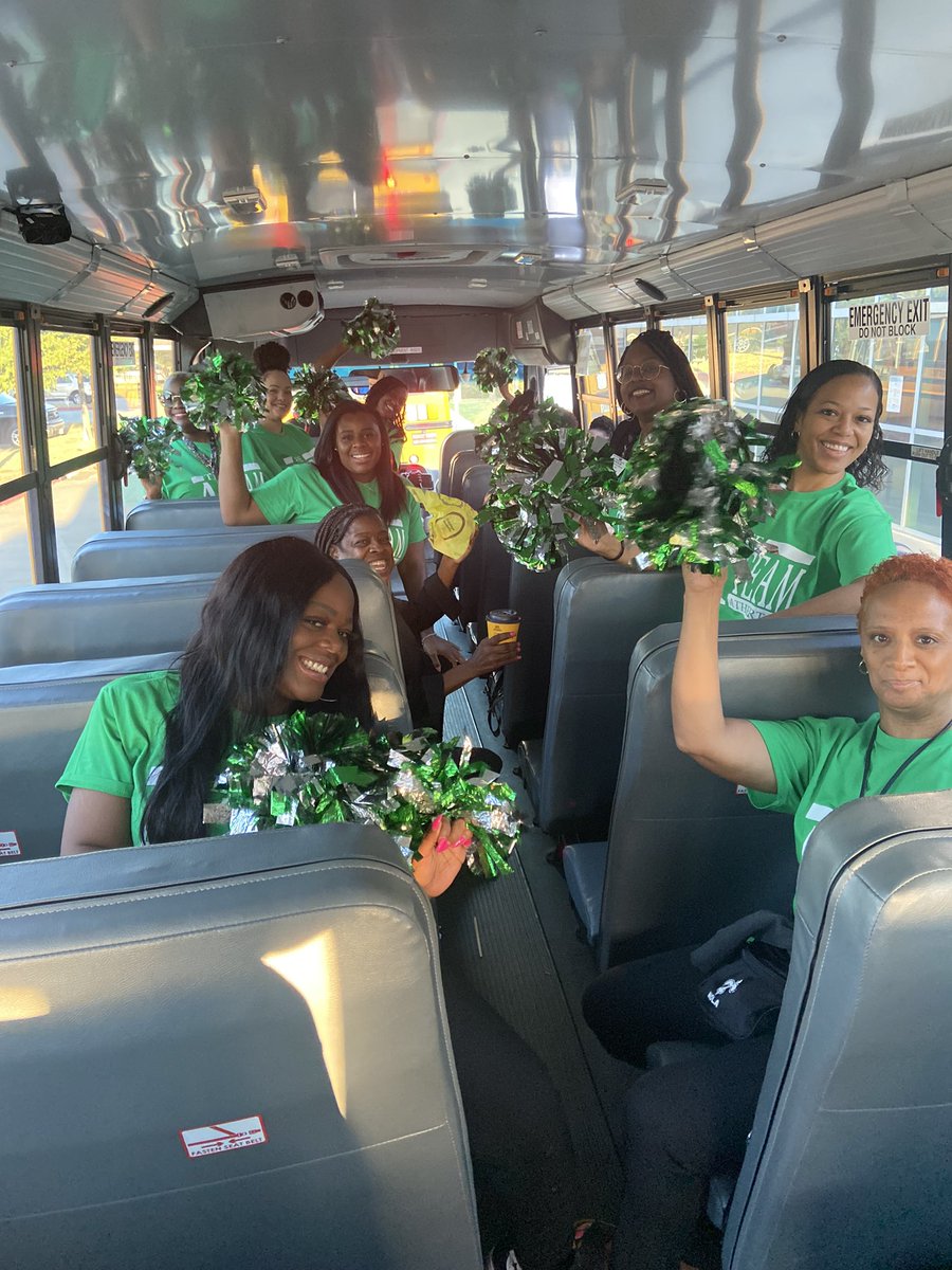 MsWilliams146's tweet photo. Atherton is in the building #HISDConvocation #Hisd @AthertonES https://t.co/5YHtXiJX8S