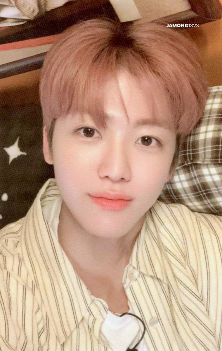 nanadoongifess's tweet photo. -njm- kenapa jaemin kelihatan kayak bayi ya😭

cr. onpict https://t.co/q6QfEbNDbl