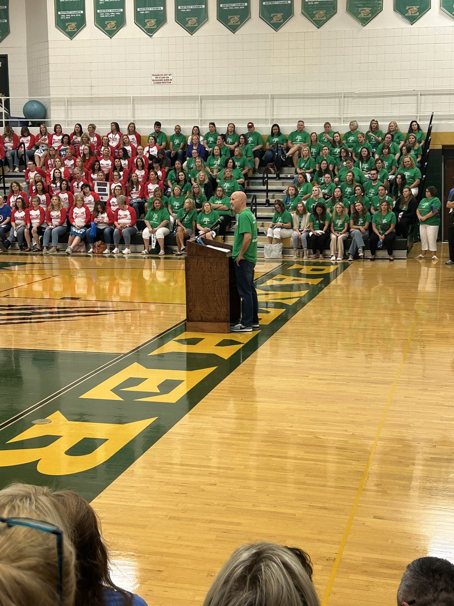 FZ_NMSCamp's tweet image. #FZSD #FZEquipToExcel #BestTeacherSupply 
Looking forward to an incredible year @fznmscougars!