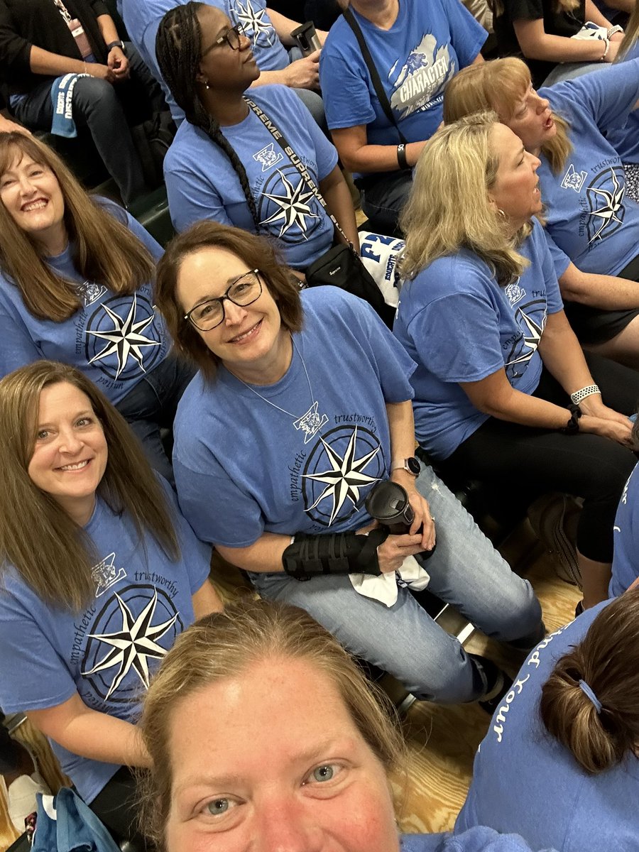 FZ_NMSCamp's tweet image. #FZSD #FZEquipToExcel #BestTeacherSupply 
Looking forward to an incredible year @fznmscougars!