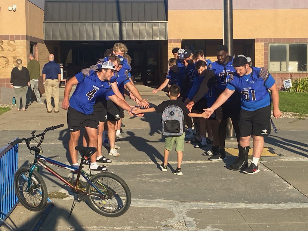 First Day High 5’s-a great tradition for our program. 

We sent out players to the elementary schools today to welcome kids to their first day of school. 

Proud of our players and coaches for making a positive impact in the community. #bleedblue