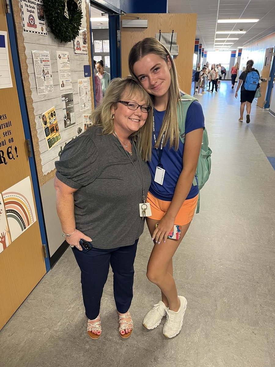 When you are in the 8th grade but go upstairs to tell your 7th grade teacher you miss her!💙🧡
#GoWildcats
#TogetherRockwall