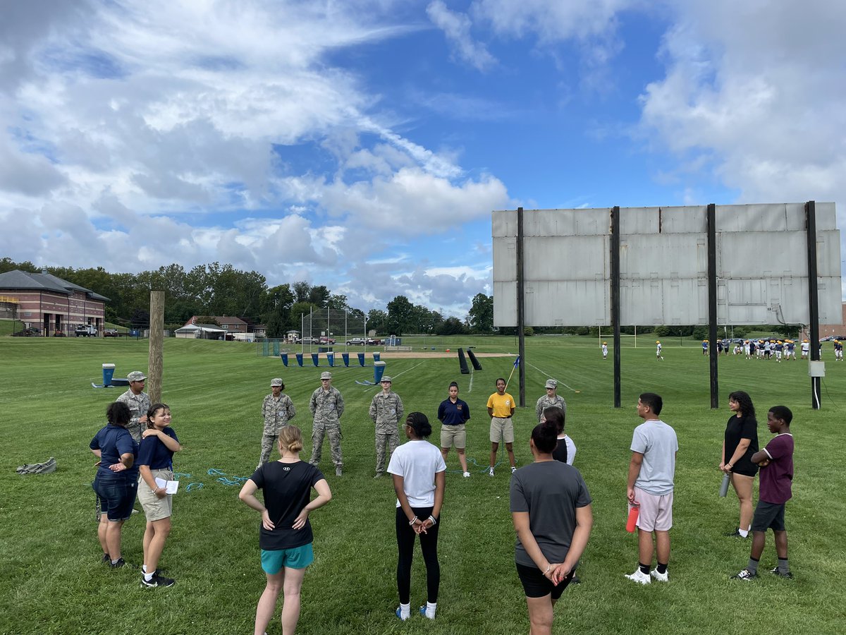 Yesterday was the start of our First Year Cadet Orientation. Incoming cadets were able to see demonstrations of our current LDRs and even had some opportunities to try the LDR. @muhlsd @MuhlHighSchool @MuhlJuniorHigh