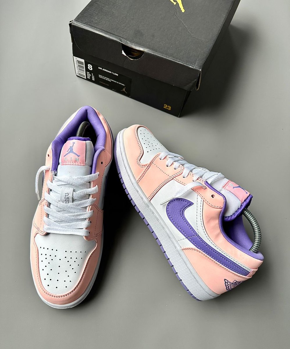 hooves_xx's tweet photo. Air Jordan 1 Low SE ‘Arctic Punch’

Sizes 40-45 available
Price:33,000 naira https://t.co/fJZApMf1Tl