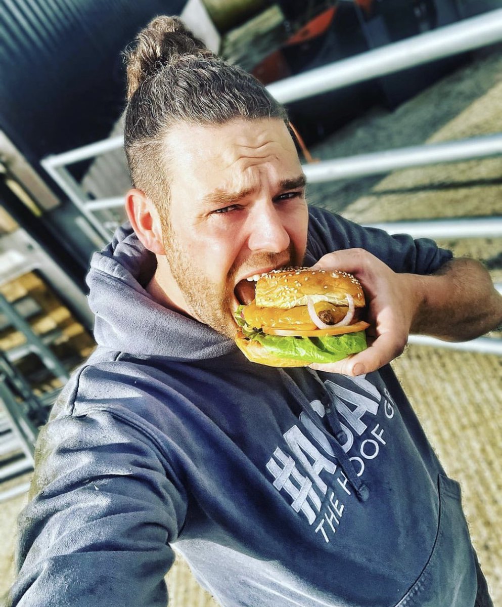 The Hoof GP tweet media