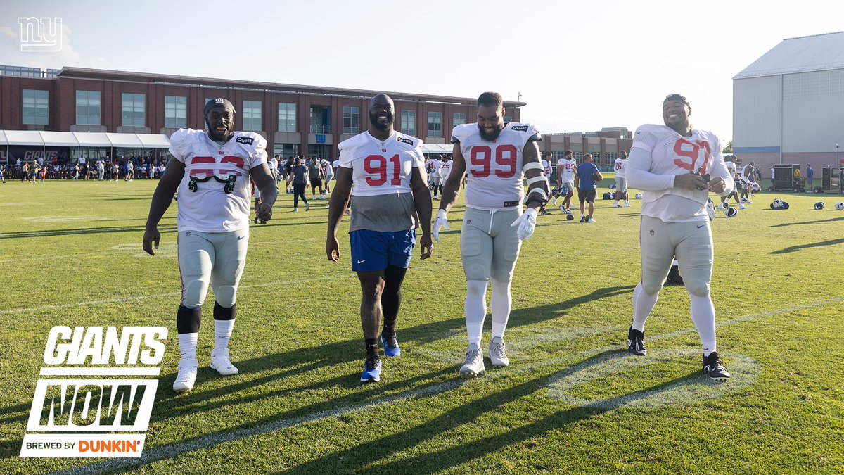 Giants's tweet photo. ESPN ranks interior D-line No. 1 💪 

📰: https://t.co/0IiKdkIsMP https://t.co/fJHgqHZhjS