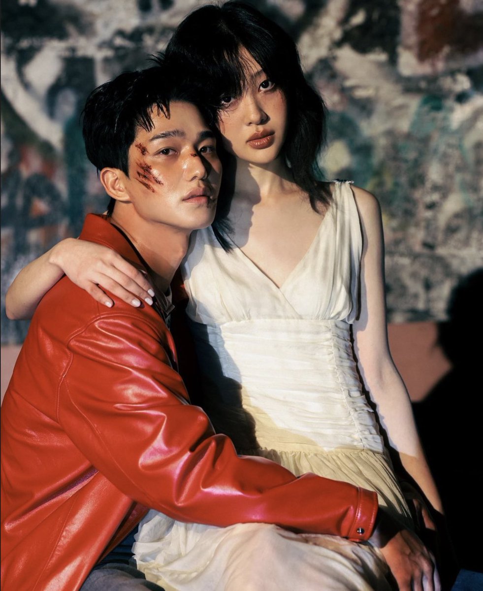 LOONA's Yves stuns in new photoshoot with actor Jeong Daeseung.