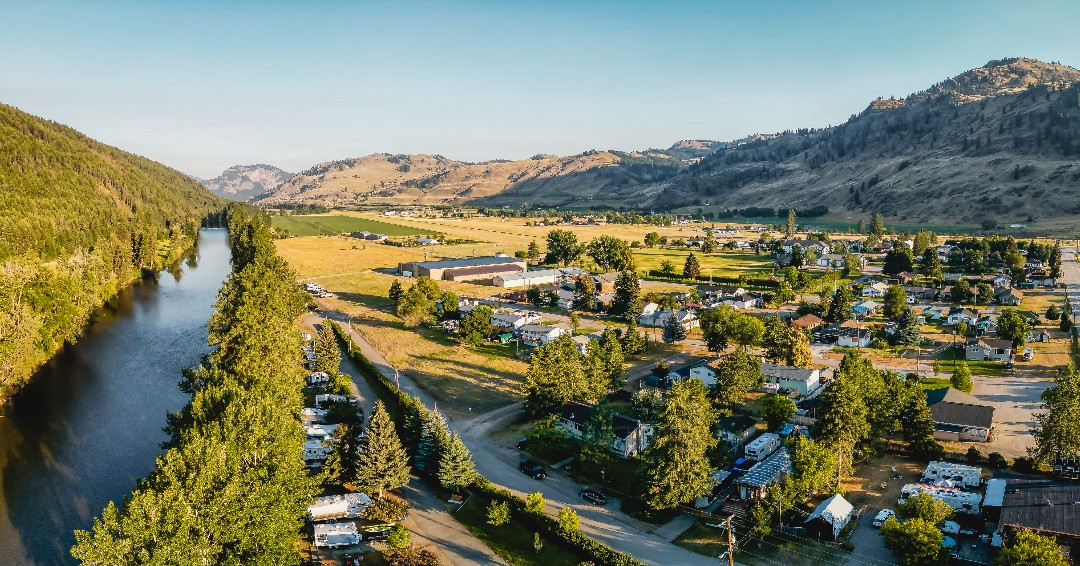 Discover Midway! 📍 Take your Bike out, or walk the KVR trails in Boundary country. Try Midway to Rock Creek or the Midway Town Trail.

📷 Peter Kalasz

#BoundaryCountry #ThompsonOkanagan #Midway #KVR #RailTrails #RockCreek #ebike #Hiking #TownTrail #ExploreBC