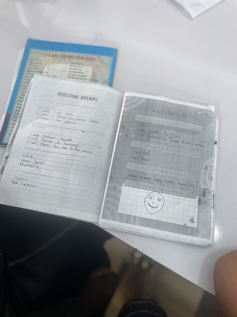PurpleMentors's tweet photo. Day 3: Overcoming Challenges and Crafting Solutions Together!
Today, our incredible participants dived deep into their challenges and joined forces to discover solutions that empower and uplift.
Stay tuned for more insights and empowerment as we journey through. https://t.co/rTSASb5htj