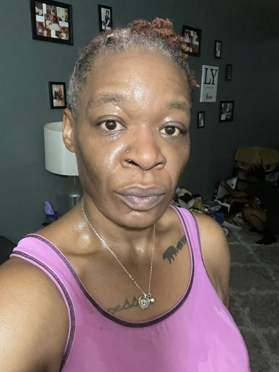 MrsRobertson214's tweet photo. Apple Fitness+ for the Win!! A dance workout with choreo that builds to a dance to “Because of You” by NeYo?!?! Yes please!! The rug tried to take me out today. Think it’s time to roll that jawn up!! 😂😂 #notmymusic #notmychoreo #leavemyshitaloneElon https://t.co/Ru5Ou9BGVV