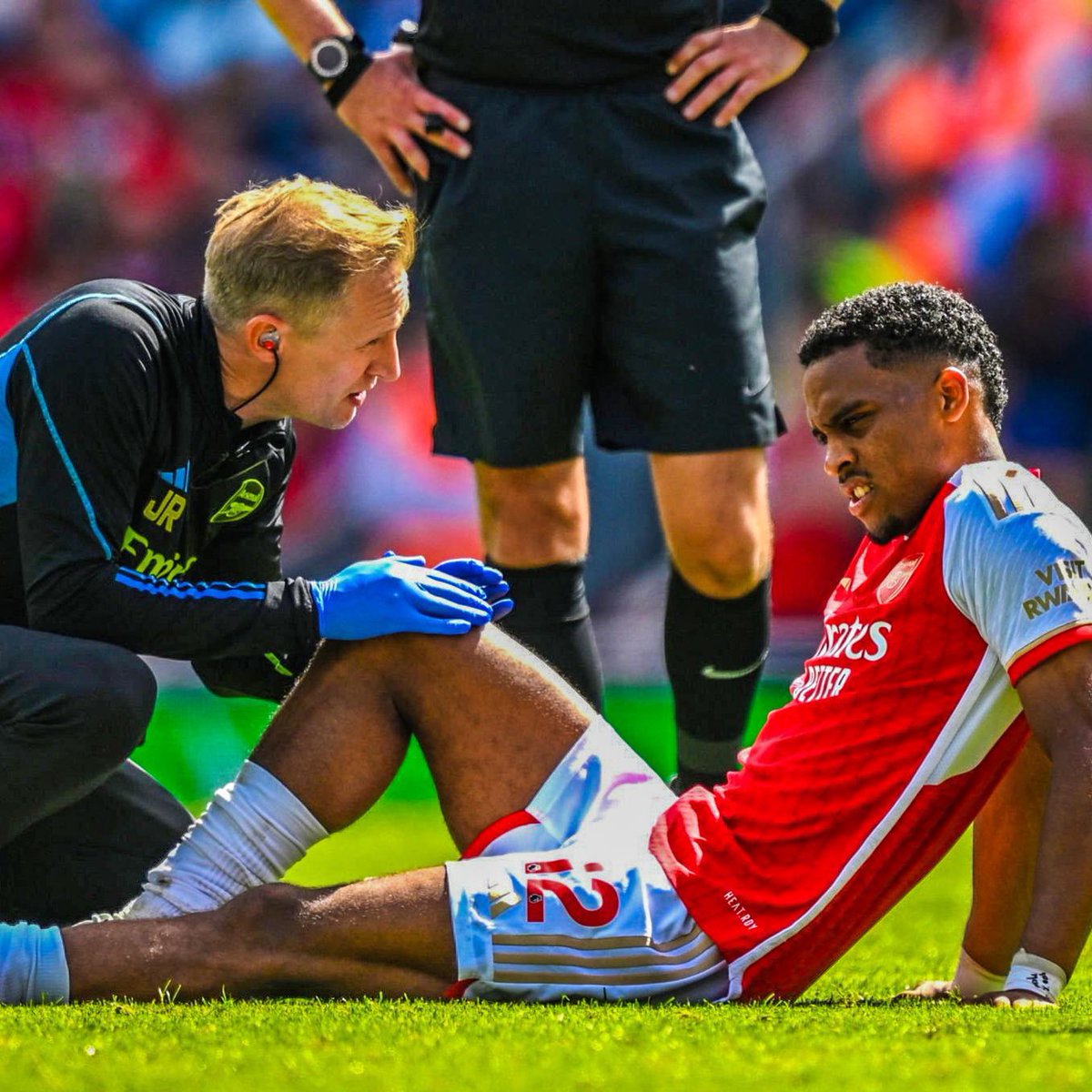 Official: Jurrien Timber has torn his ACL as consultant specialists confirm after further check with Arsenal 🚨🔴⚪️

“We can confirm that Jurrien Timber has sustained an injury to anterior cruciate ligament in his right knee. Jurrien will undergo surgery in the coming days”.