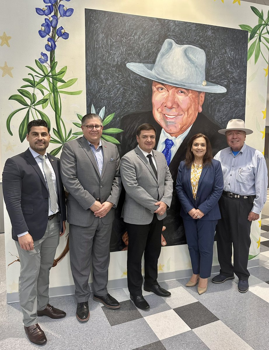 Mission EDC (@missionedc) on Twitter photo Great visit with the Honorable <a href="/TxChuy/">Juan Chuy Hinojosa</a> Hinojosa, who was born & raised right here in Mission.
Senator, thank you for your exemplary leadership, & we appreciate you meeting & listening to Mayor Garza, Mission EDC CEO Teclo Garcia, City Manager Randy Perez and the Mission team. Great visit with the Honorable <a href="/TxChuy/">Juan Chuy Hinojosa</a> Hinojosa, who was born & raised right here in Mission.
Senator, thank you for your exemplary leadership, & we appreciate you meeting & listening to Mayor Garza, Mission EDC CEO Teclo Garcia, City Manager Randy Perez and the Mission team.