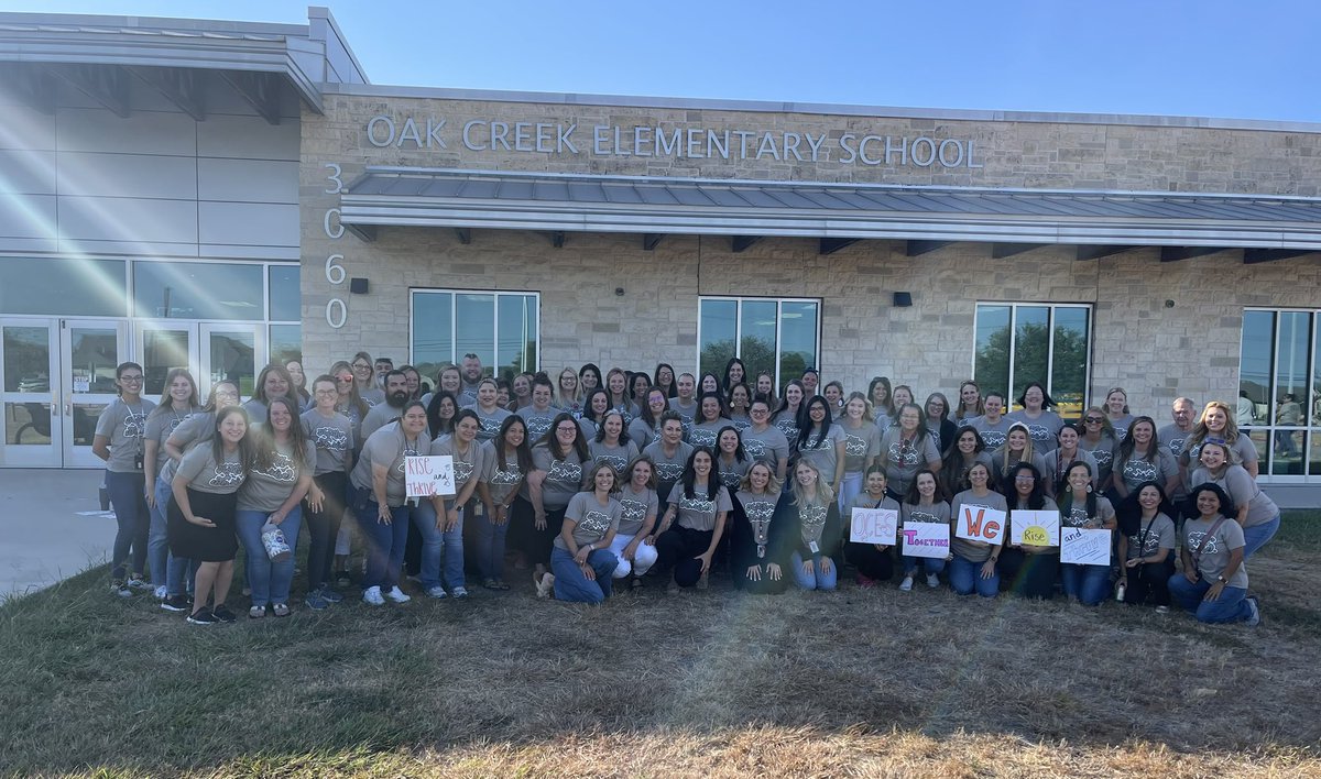 Oak Creek is ready for Opening of Schools Ceremony! Time to Rise! #togetherwerise #togetherwethrive #growinggreatness <a href="/DrChapmanCISD/">Dr. John E. Chapman III - Comal ISD Superintendent</a>