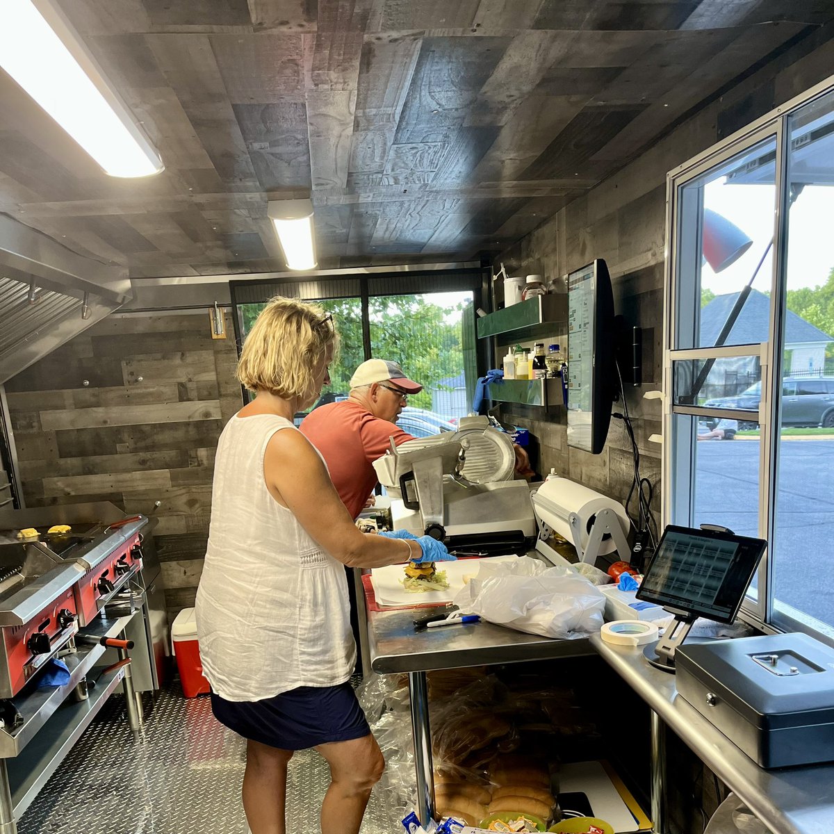 Gino's Panino tweet media