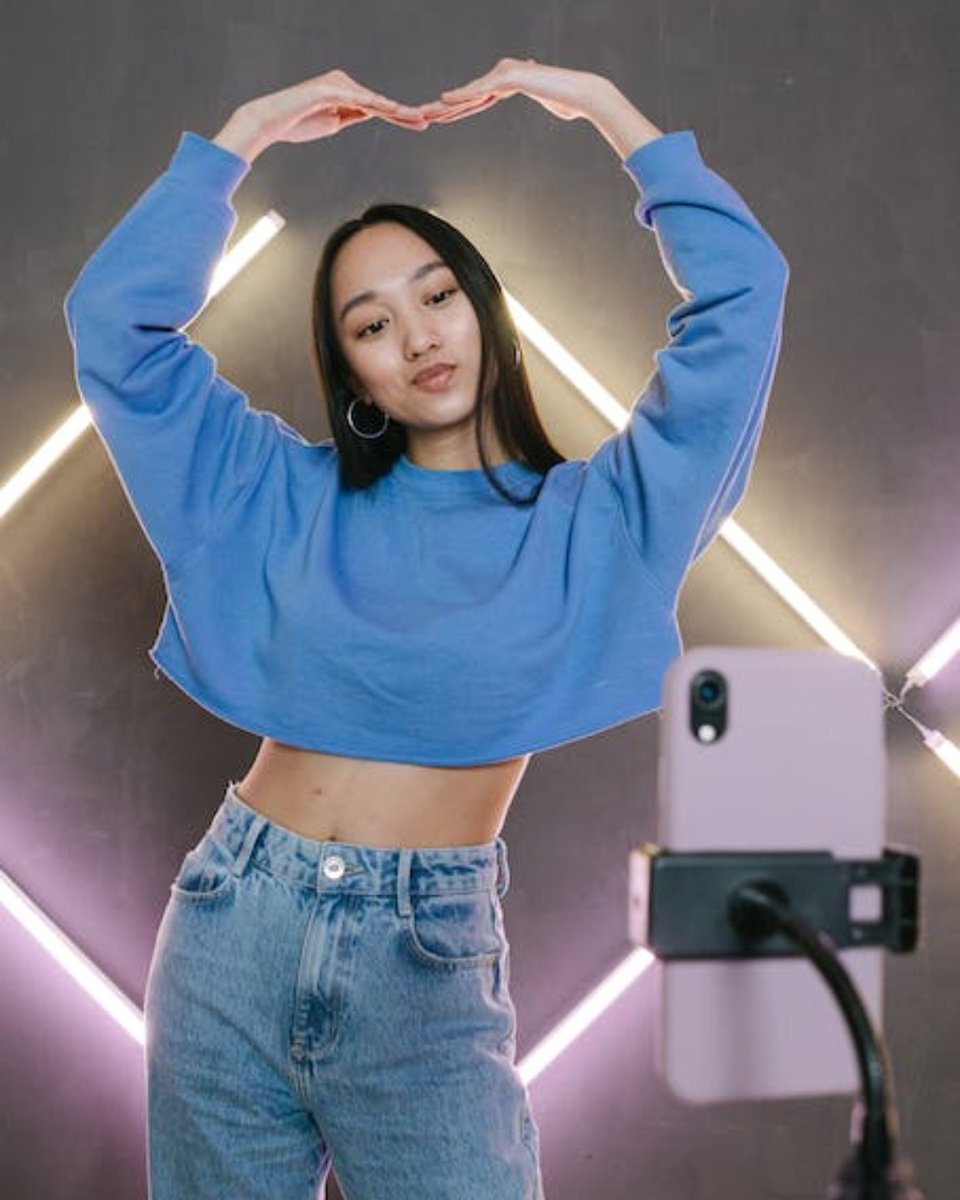 yuthear's tweet photo. On TikTok, "follow" means to add a user to your list of people that you want to see their videos. https://t.co/YxoykI8vZE