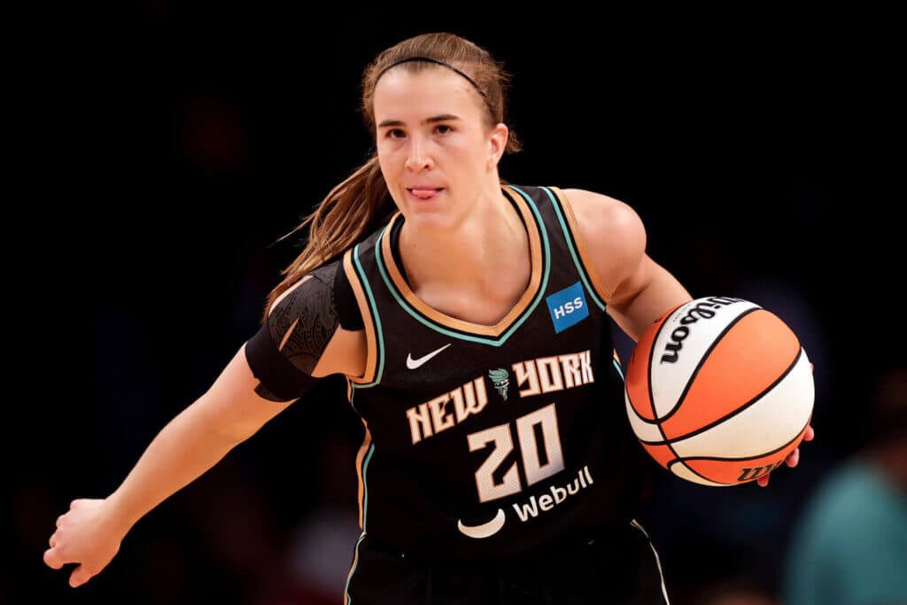 TheNBACentel's tweet photo. Sabrina Ionescu is trying to figure out a way to get Enes Freedom to New York Liberty, per @ScoopB  

👀🔥 https://t.co/c1n88mVYwZ