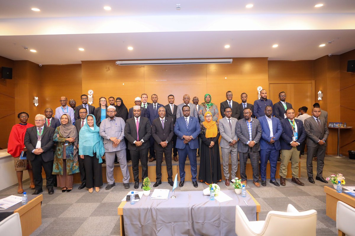 SalahJama's tweet photo. At the launch of the Mid-term Review Report of the National Development Plan (#NDP9) by @MoPIED_Somalia. This report highlights the remarkable progress achieved during the first 30 months of NDP implementation (January 2020 to June 2022).
#Somalia https://t.co/76ro8RRBFZ