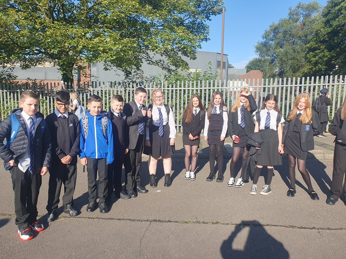 WhitehillSec's tweet photo. Huge welcome to our new S1 superstars - you have been so impressive today! Look forward to welcoming you back to day 2 tomorrow #WhitehillCARES https://t.co/P6nm2C9wcQ