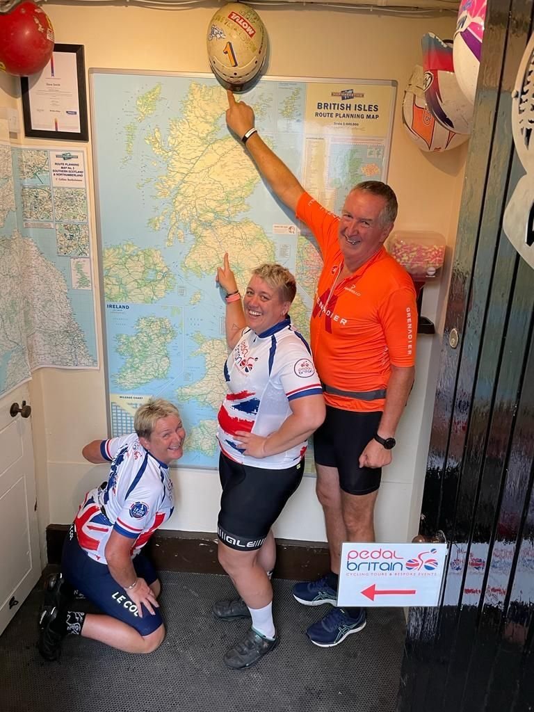 BDPlastics1's tweet image. LEJOG 2023 - Day 9   
Gretna Green to Hamilton - 85 miles 

We had a climb, followed by a very bumpy ride along the cycleways.

The route to our hotel took us through Strathclyde Country Park, on the outskirts of Motherwell just south of Glasgow. This place is absolutely stunning