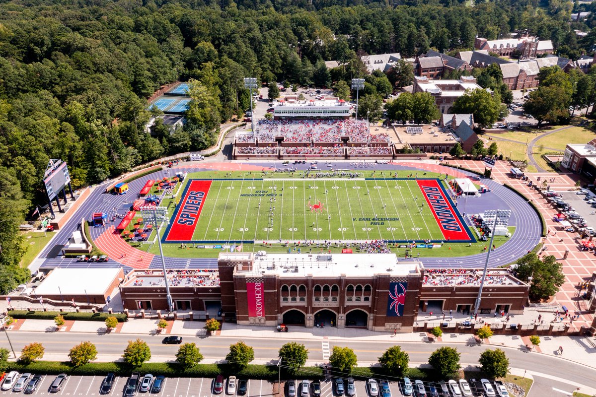 urichmond's tweet photo. This just in: @ThePrincetonRev has confirmed what we already knew– Richmond is the #1 Most Beautiful Campus 😍 #URichmond #SpiderPride https://t.co/cxy96OyEh8 https://t.co/ZkxzZLolbT