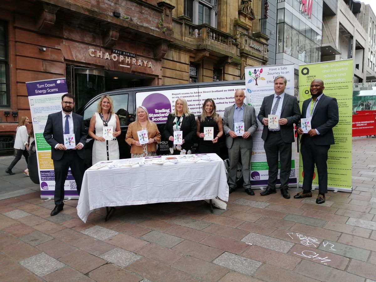 TSScot's tweet photo. We launched our #TurnDownEnergyScams campaign in Glasgow today with @CllrChalmersSNP and @ThomasCArthur MSP

@HomeEnergyScot @advicedotscot @ConsumerScot and @GlasgowCC Trading Standards were also on hand to provide consumer advice about energy efficiency measures and scams https://t.co/b5ovCsxj0f