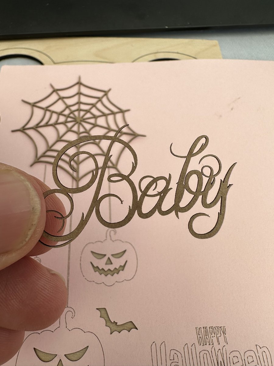 Played with some card and paper at lunch for 10 mins. Looks promising!! Might play a bit more tonight 😊 #crafting #GotTheBug #playing