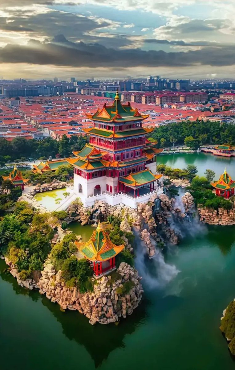 中国·山东·蓬莱阁——
问蓬莱何处，风月依然，万里江清~