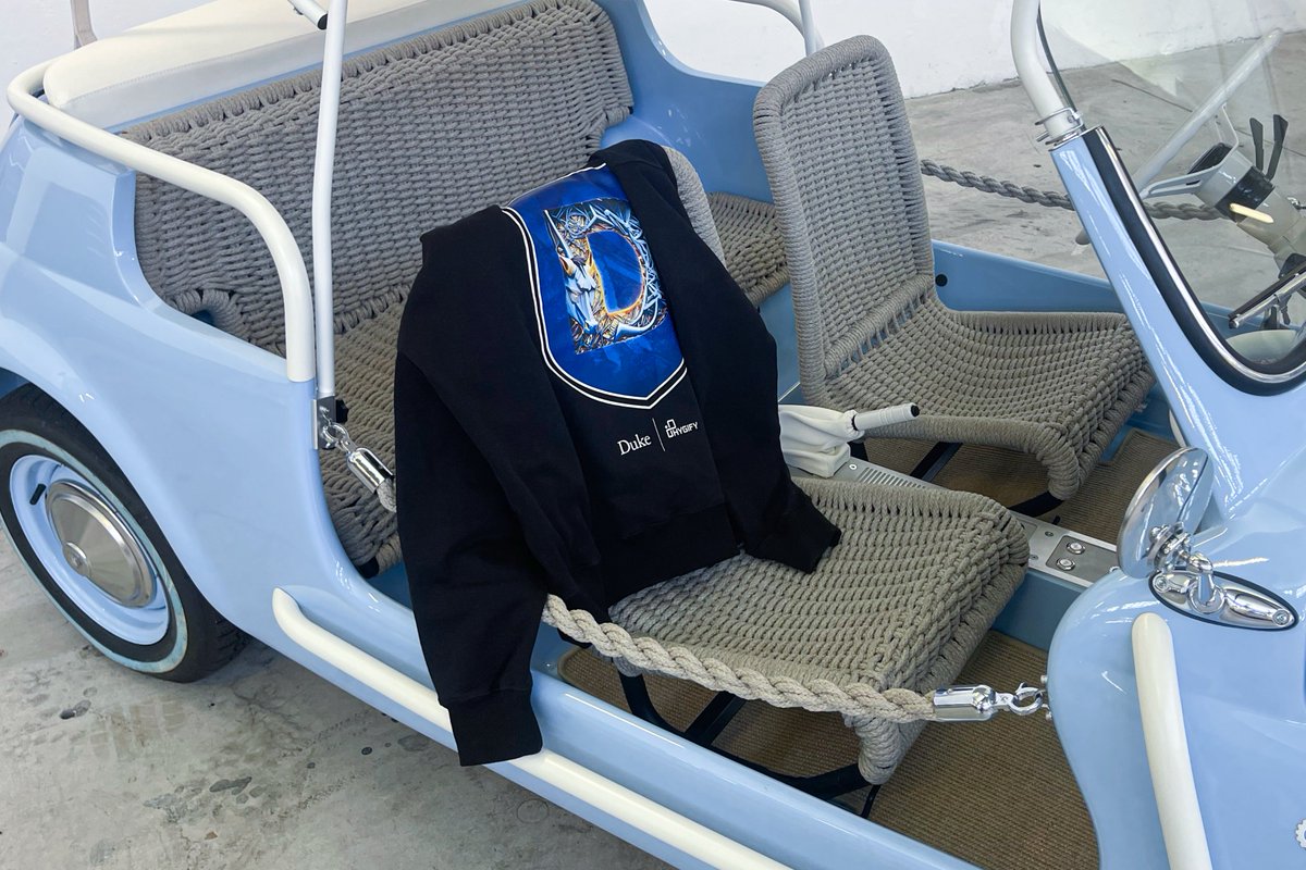 Phygify_io's tweet photo. All our hoodies have arrived straight from our Italian manufacturer in southern Italy ! 🇮🇹
-
Delays due to our top-notch quality checks and that dolce vita lifestyle in Italy. 😎 
Prepping to ship these beauties out soon, ensuring you're winter-cozy! ❄️
-
In the meantime enjoy some of our Shoots from the final Product, we love it ! 
Thanks for your unwavering patience! 🚚 

#Qualitycontrol #Hoodies   #DukeWeb3Conference #NFCTech #Web3Fashion #Web3 #HoodieAlert #DolceVita #WearableWednesday