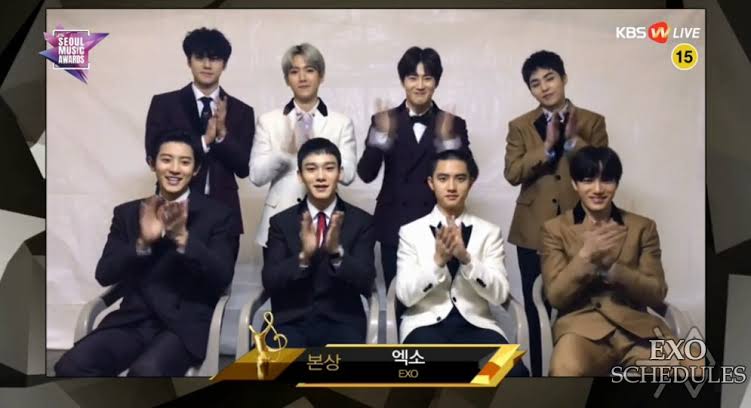 IIPLOYII_98's tweet photo. ร้องไห้ได้มั้ย อยากหวังแต่ก้ไม่อยากคาดหวัง EXOเคยได้แดซัง4ปีซ้อนเลยนะ แอ๋วไม่ได้สัมผัสงานประกาศรางวัลมานานมากแล้วอะ มาให้กันได้มั้ย อยากเห็นภาพนี้อีกครั้ง ถึงแม้จงอินเซฮุนจะไม่อยู่ก็เถอะ ถ้าจะมาก้เอามาทั้งวง ฉันอยากเห็นเค้าอยุ่ด้วยกัน 
#SeoulMusicAwards https://t.co/EiNR59BYjI