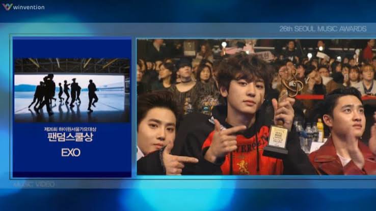 IIPLOYII_98's tweet photo. ร้องไห้ได้มั้ย อยากหวังแต่ก้ไม่อยากคาดหวัง EXOเคยได้แดซัง4ปีซ้อนเลยนะ แอ๋วไม่ได้สัมผัสงานประกาศรางวัลมานานมากแล้วอะ มาให้กันได้มั้ย อยากเห็นภาพนี้อีกครั้ง ถึงแม้จงอินเซฮุนจะไม่อยู่ก็เถอะ ถ้าจะมาก้เอามาทั้งวง ฉันอยากเห็นเค้าอยุ่ด้วยกัน 
#SeoulMusicAwards https://t.co/EiNR59BYjI
