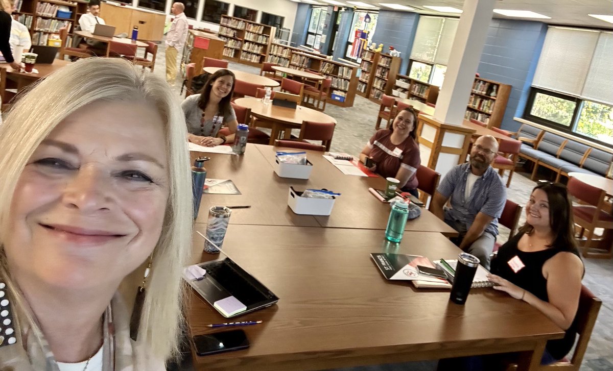 Welcome to our New Teachers of the St. Francis Public 
School Distirct. We are so excited to have you join our family!  Learning and leading together to empower our students to achieve extraordinary success and lead in a diverse, ever-changing world - <a href="/StFrancisSDWI/">St. Francis School District</a>