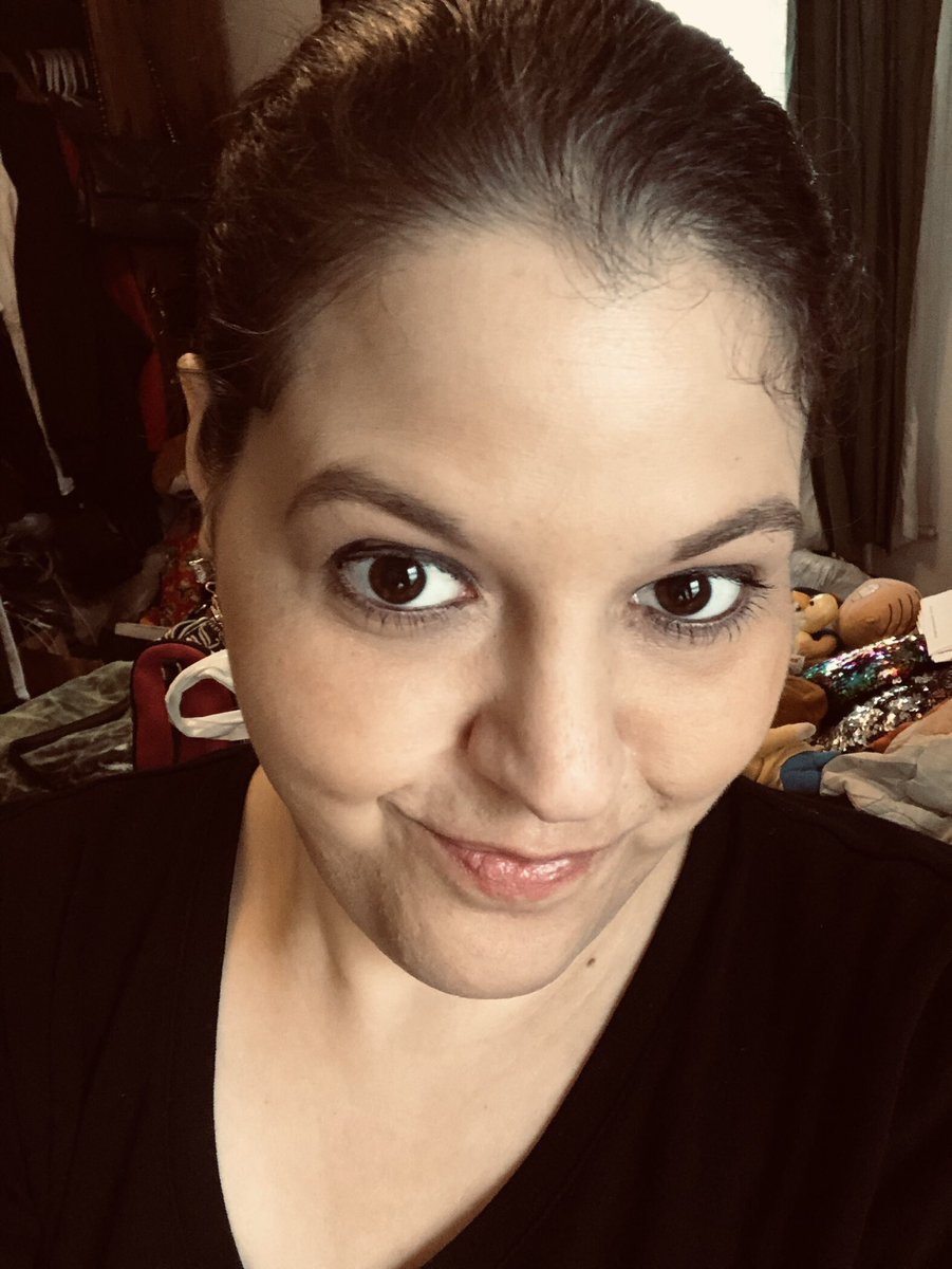 floppyfluff's tweet image. Been in a funk but when you got bills to pay… wake up before you go go… or something like that 😂