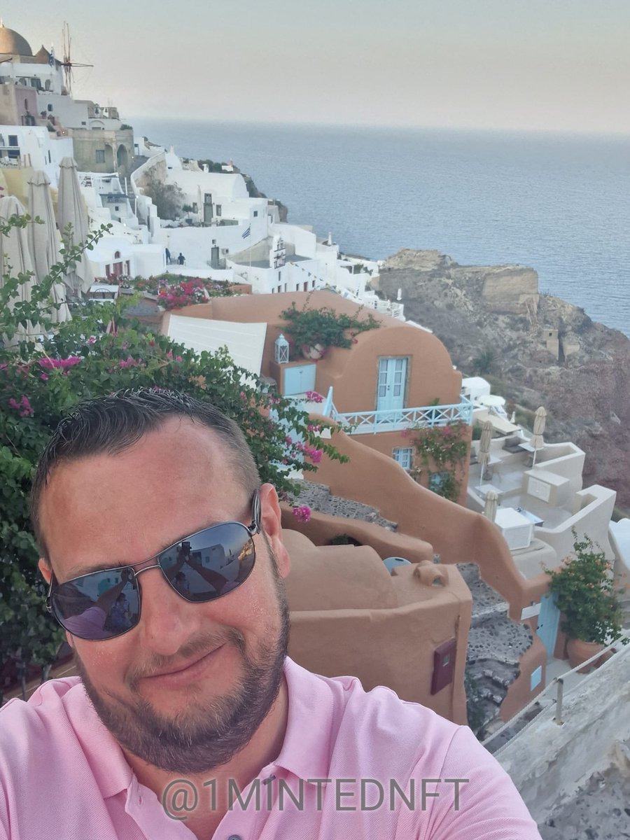 GM AND A VERY HAPPY HUMP DAY GOODMORNING FROM SANTORINI GREECE 🇬🇷🇬🇷 WHAT A AMAZING PLACE This is me @1mintednft Will be back with more artwork soon 👍😀 If you have less than 10,000 followers drop your handle Follow me and i will follow back for and extra follow RETWEET