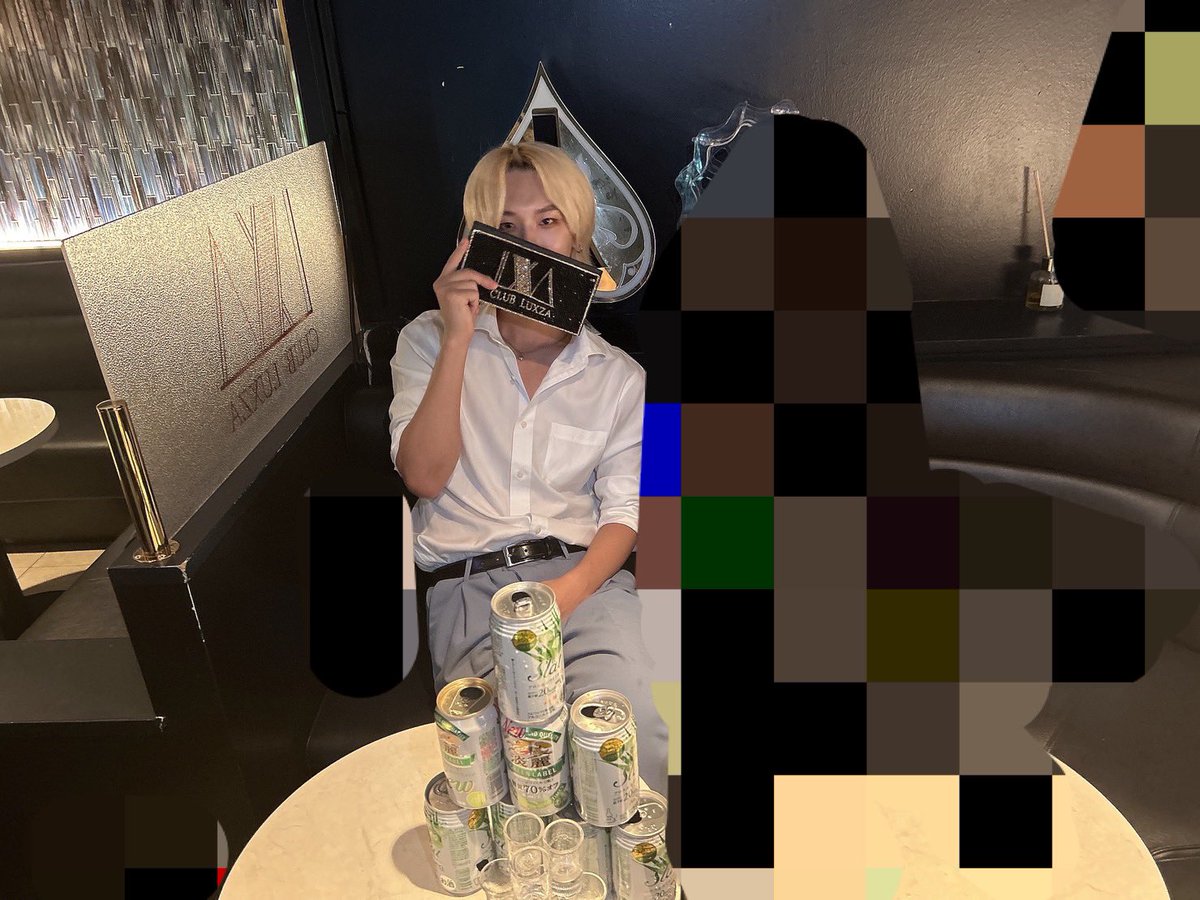 CLuxza's tweet photo. 8/15のMVPは水城 彪くんでした！
本日8/16も通常通り営業となっております。

お客様のご来店、心よりお待ちしております。

#千葉 #富士見 #新宿 #歌舞伎 #大阪 #ホスト #シャンパン #キャバクラ #夜 #イケメン #酒 #初回 #高収入 #ホストル求人 https://t.co/kXN2jpq0IF