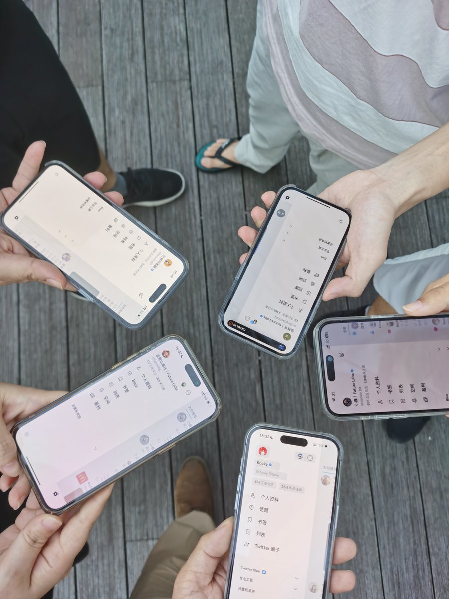 Rocky_Bitcoin's tweet image. 今天很高兴认识 #FutureLabs 成员，一帮价值观很正，投资理念相似，有理想有热情的伙伴。

火花四溅，受益良多！真诚分享，正心正念！

感恩，在 #Web3 道路上，一群人走的更远！让我们一同把握2023-2025新周期！

@xiaoxin_bit @vikingdao2022 @laoxue_eth @ligaoxing_