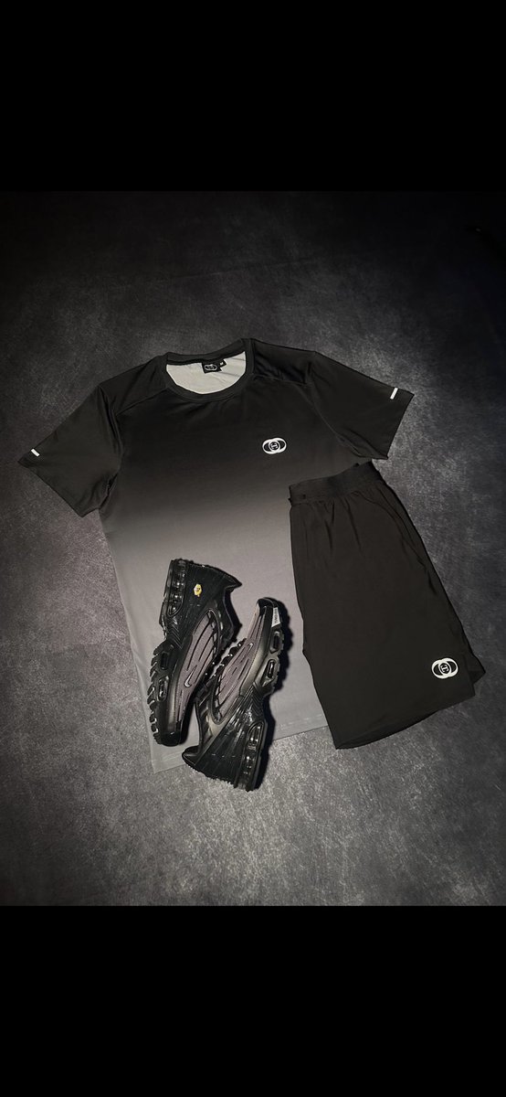 SimpsonZack's tweet image. Buzzing to launch My new sportswear brand in the coming weeks ⌛️

Give the new instagram, Facebook &amp;amp; tiktok a follow - otto_sportswear