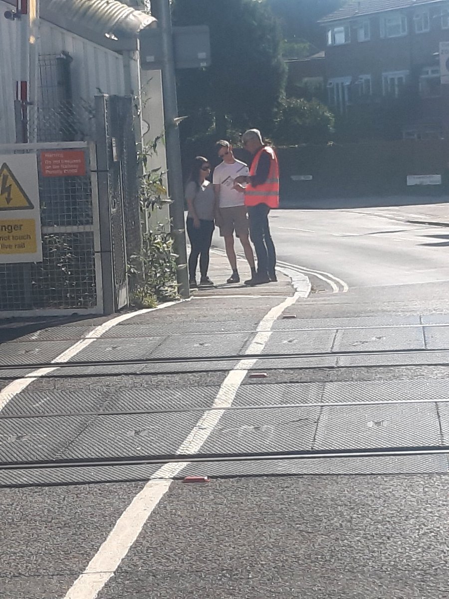 themoshiman's tweet photo. @StefBorella @Se_Railway Solidarity to @BexleyLabour and the @RMTunion from @twickenhamclp!
#SaveTicketOffices
#NotJustATicket https://t.co/IL5sEU5AGC